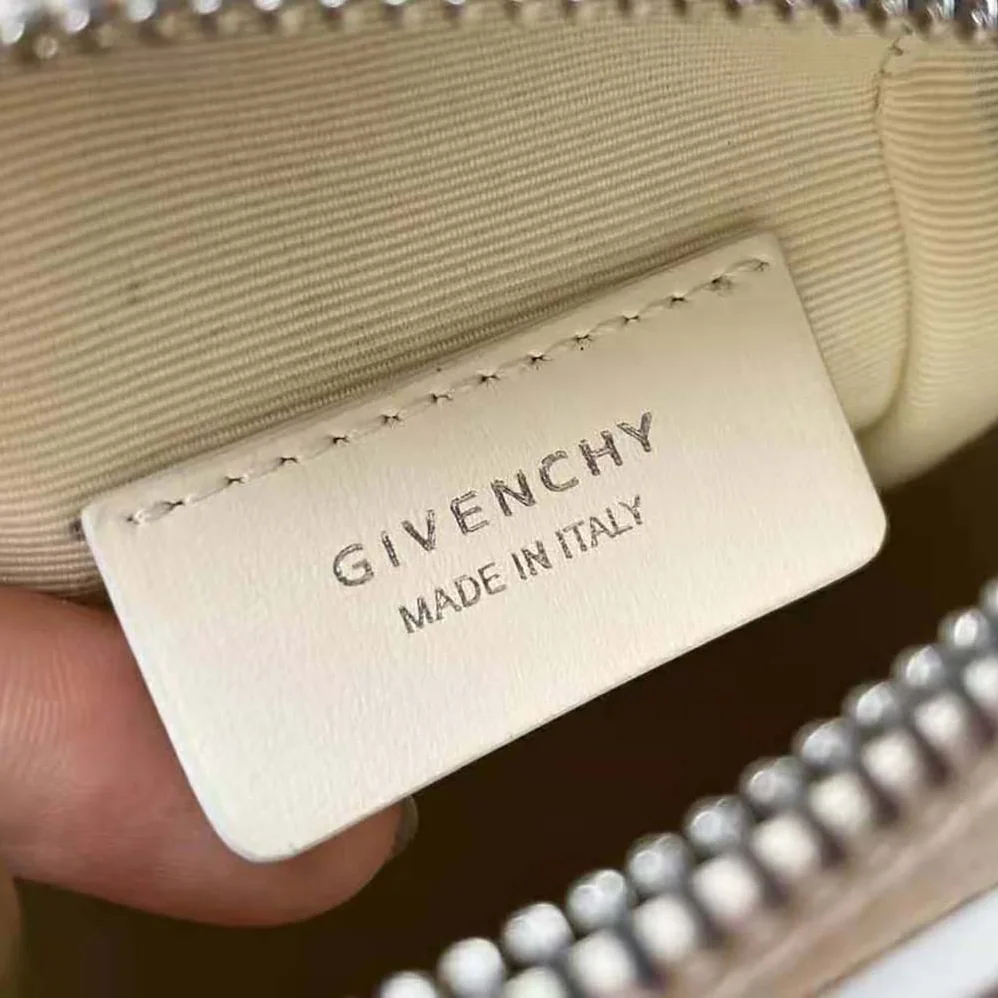 Givenchy Mini Antigona Vertical Bag in Box Leather for Women in White Givenchy Mini Antigona Vertical Bag in Box Leather for Women in White