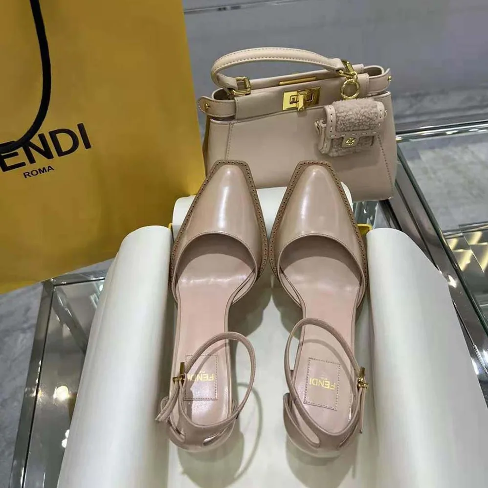 Fendi Cut Pink Leather High for Women in Heeled Court Shoes