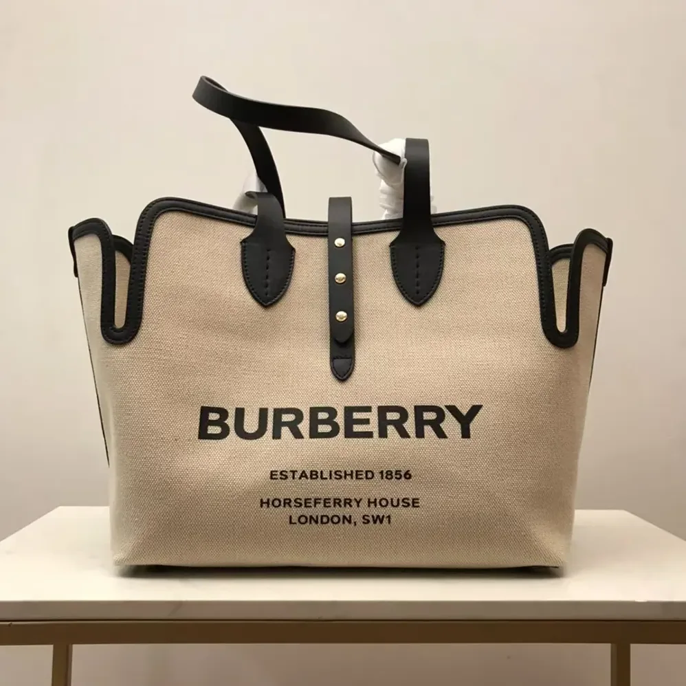 Burberry The Medium Soft Cotton Canvas Belt Bag for Women in Beige Burberry The Medium Soft Cotton Canvas Belt Bag for Women in Beige