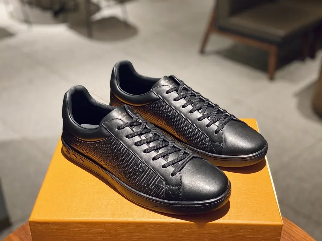 Louis Vuitton Luxembourg Sneaker Black LV 1A8QEB Louis Vuitton Luxembourg Sneaker Black LV 1A8QEB