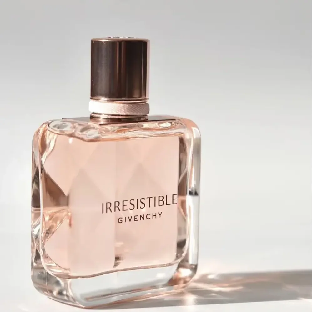Givenchy Irresistible Eau de Parfum Fruity Woody Floral for Women