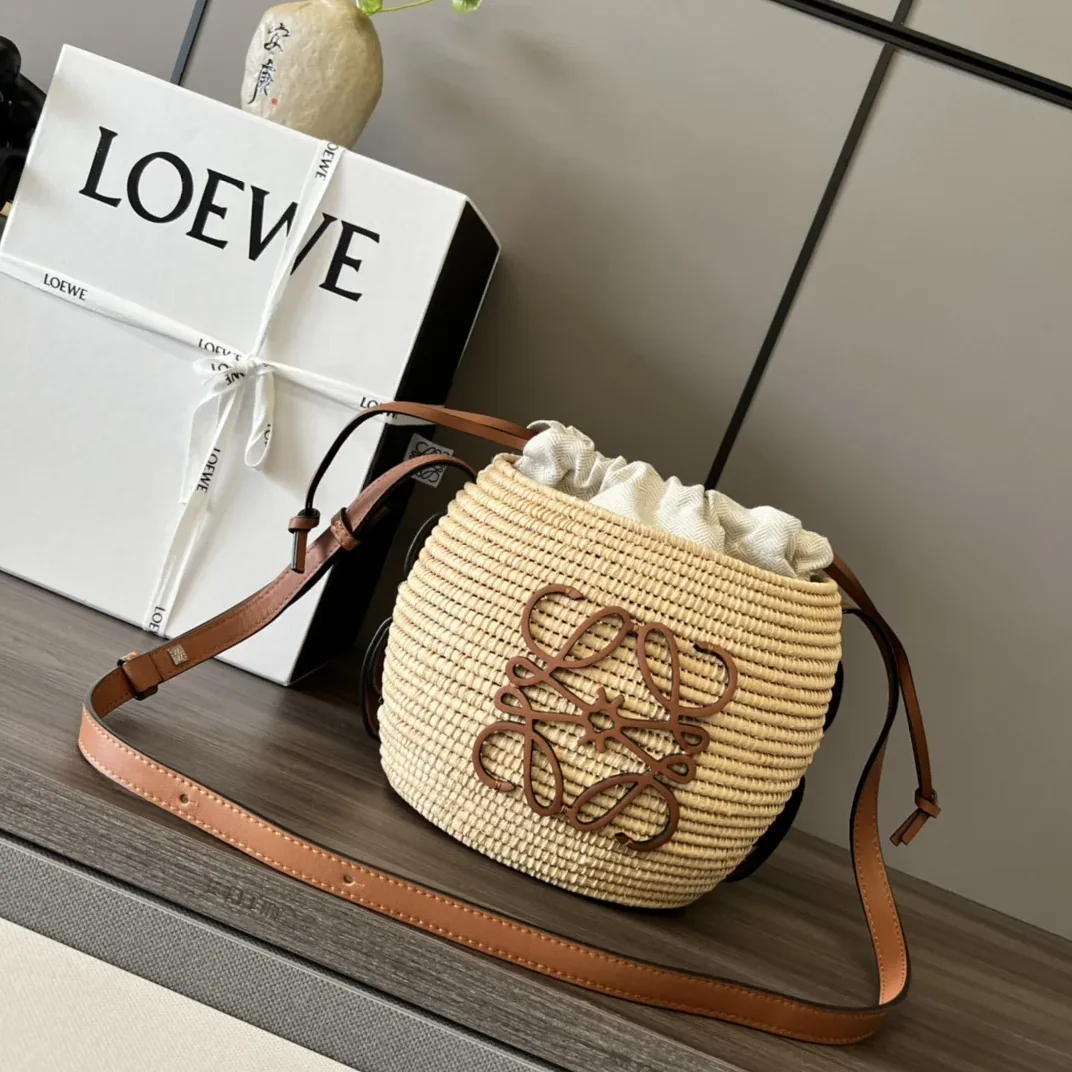 Loewe Beehive Basket Bag Beige/Brown / A223Z48X03 Loewe Beehive Basket Bag Beige/Brown / A223Z48X03