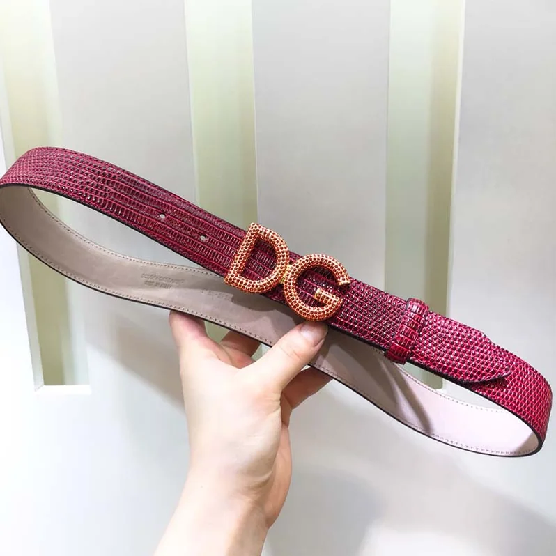 Dolce Gabbana D&G Belt in Iguana Print Calfskin for Women in Maroon Dolce Gabbana D&G Belt in Iguana Print Calfskin for Women in Maroon
