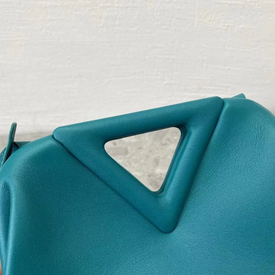 Bottega Veneta Point Blue Bottega Veneta Point Blue