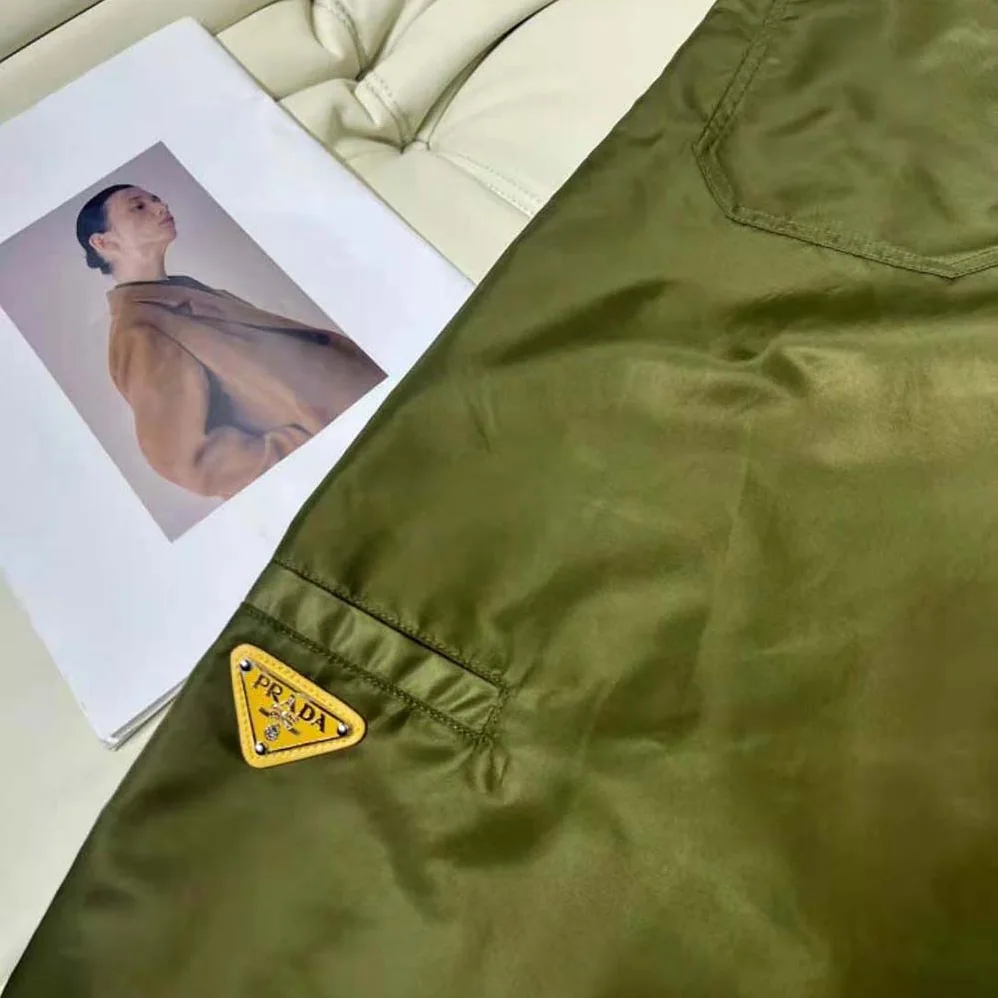 Prada Re-Nylon Pants for Women in Green Prada Re-Nylon Pants for Women in Green