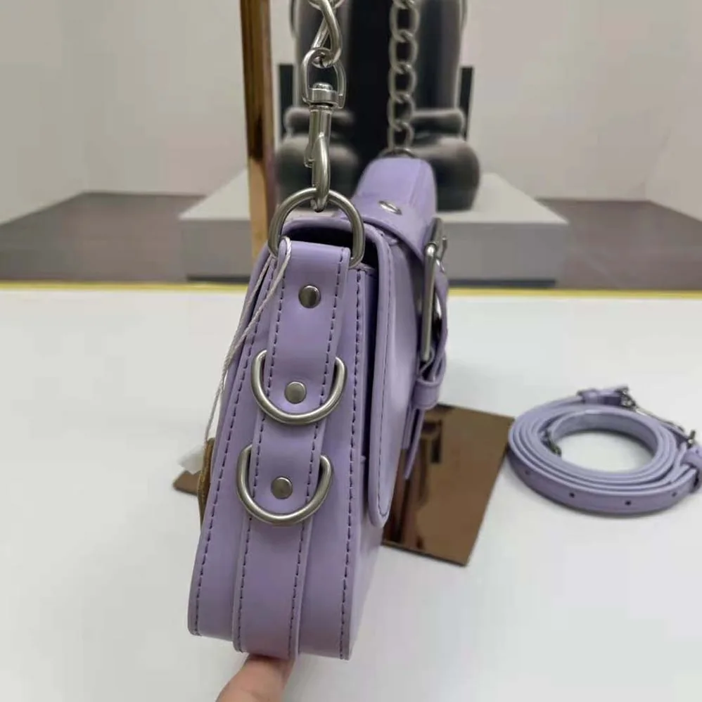 Balenciaga Lindsay Small Shoulder Bag With Strap in Light Purple Shiny Smooth Calfskin for Women Balenciaga Lindsay Small Shoulder Bag With Strap in Light Purple Shiny Smooth Calfskin for Women