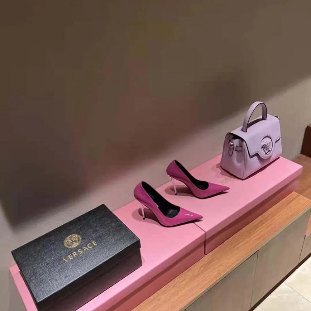 Versace Pin-Point Pumps Curved High Stiletto Heels for Women in Pink Versace Pin-Point Pumps Curved High Stiletto Heels for Women in Pink