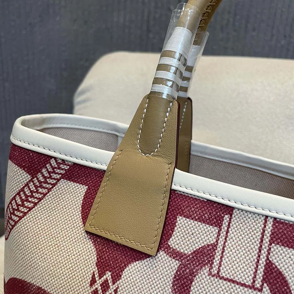 Hermes Steeple 25 Ecru Tote Bag for Unisex in Purple Hermes Steeple 25 Ecru Tote Bag for Unisex in Purple