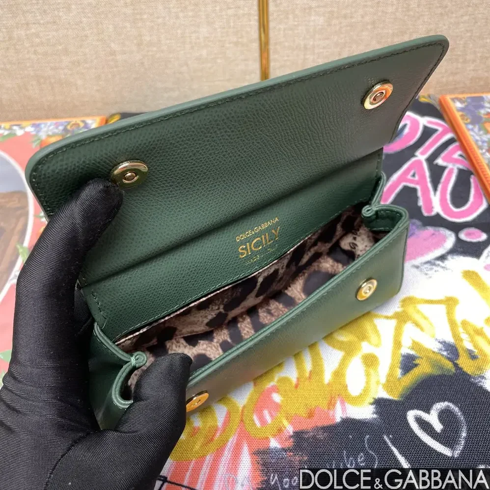 Dolce Gabbana D&G Small Sicily Handbag for Women in Green Dolce Gabbana D&G Small Sicily Handbag for Women in Green