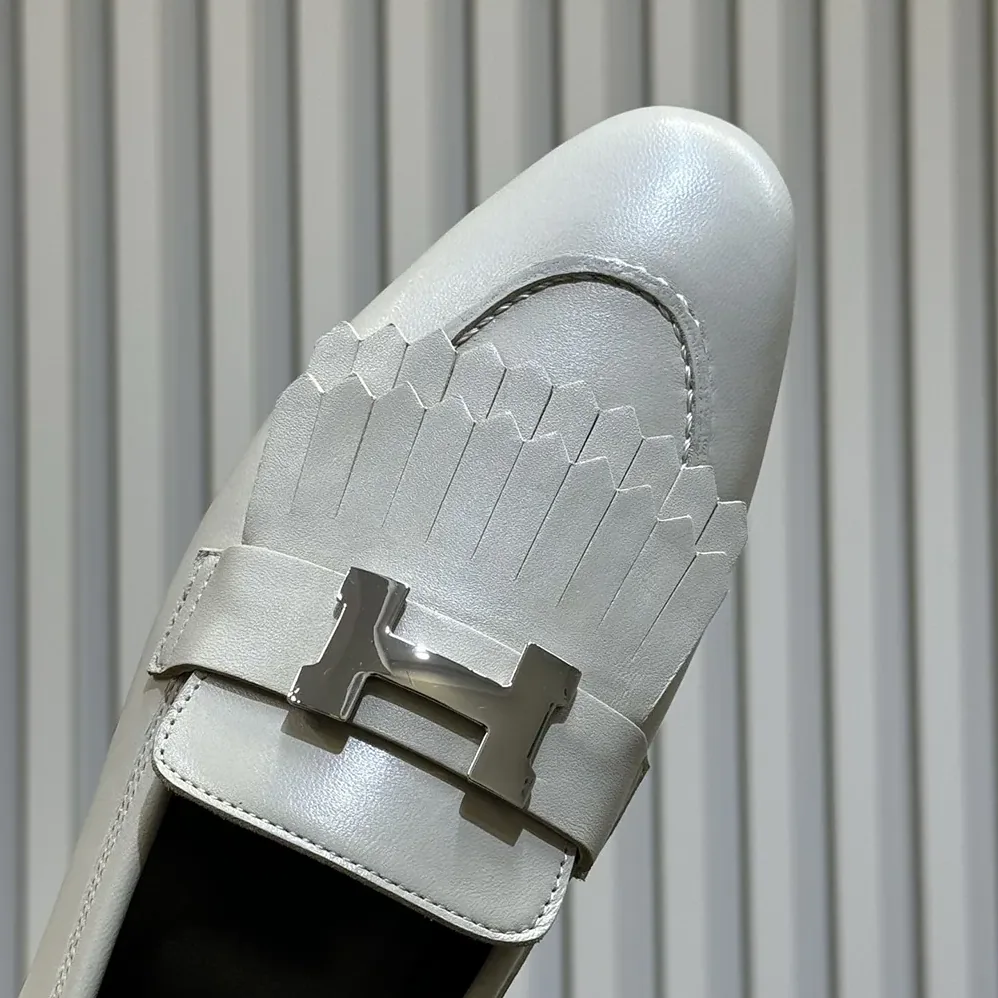 Hermes Royal loafer in Goatskin for Women in Gray Hermes Royal loafer in Goatskin for Women in Gray