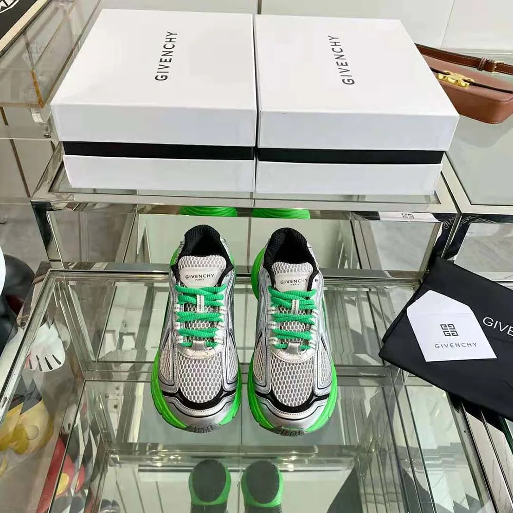 Givenchy TK-MX Runner Sneakers in Mesh for Unisex in Green Givenchy TK-MX Runner Sneakers in Mesh for Unisex in Green