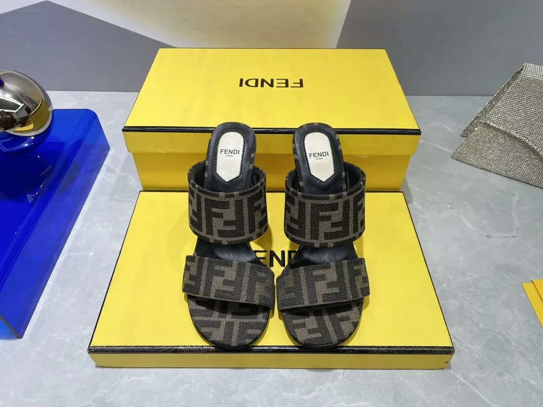 Fendi First Brown High in Heeled Sandals Fendi First Brown High in Heeled Sandals