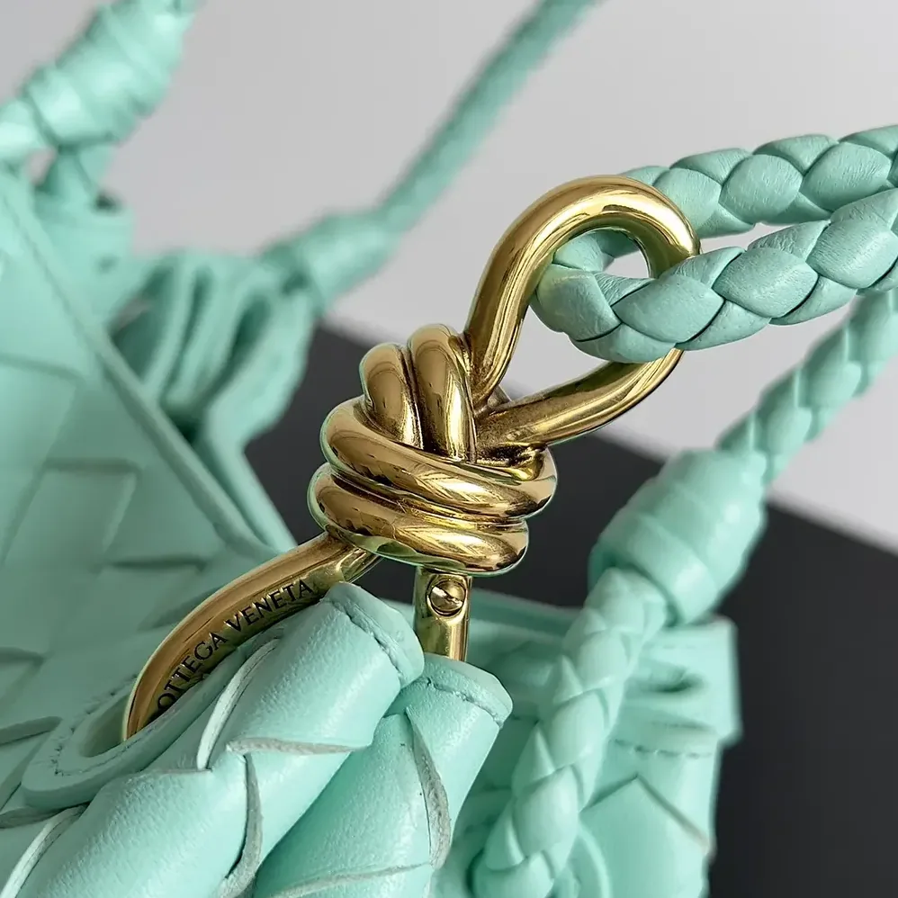 Bottega Veneta Small Andiamo Parachute for Women in Green oasis