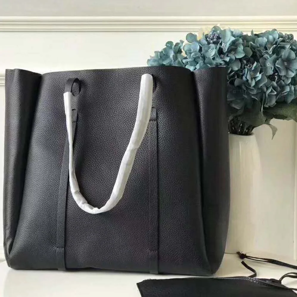 Balenciaga Everyday Tote S Calfskin Tote with Thin Handles for Women