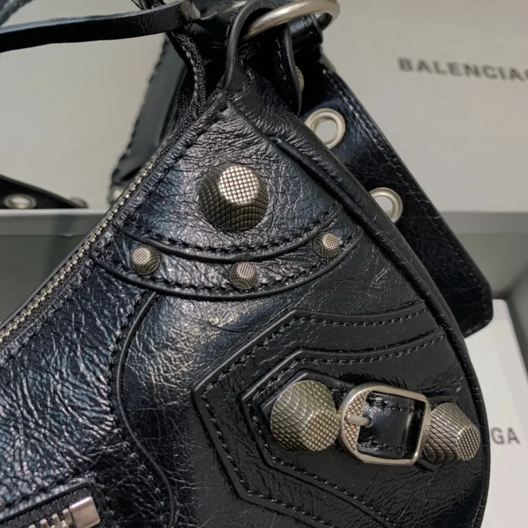 Balenciaga Le Cagole XS Shoulder Bag In Black