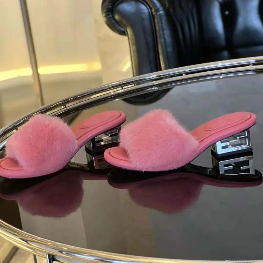 Fendi Baguette Pink Mink Slides for Women Fendi Baguette Pink Mink Slides for Women