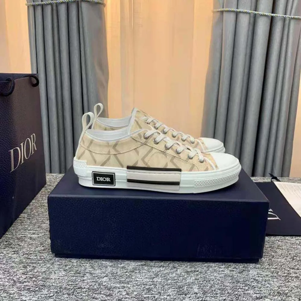 Dior B23 Low-Top Sneaker Natural CD Diamond Canvas for Unisex Dior B23 Low-Top Sneaker Natural CD Diamond Canvas for Unisex