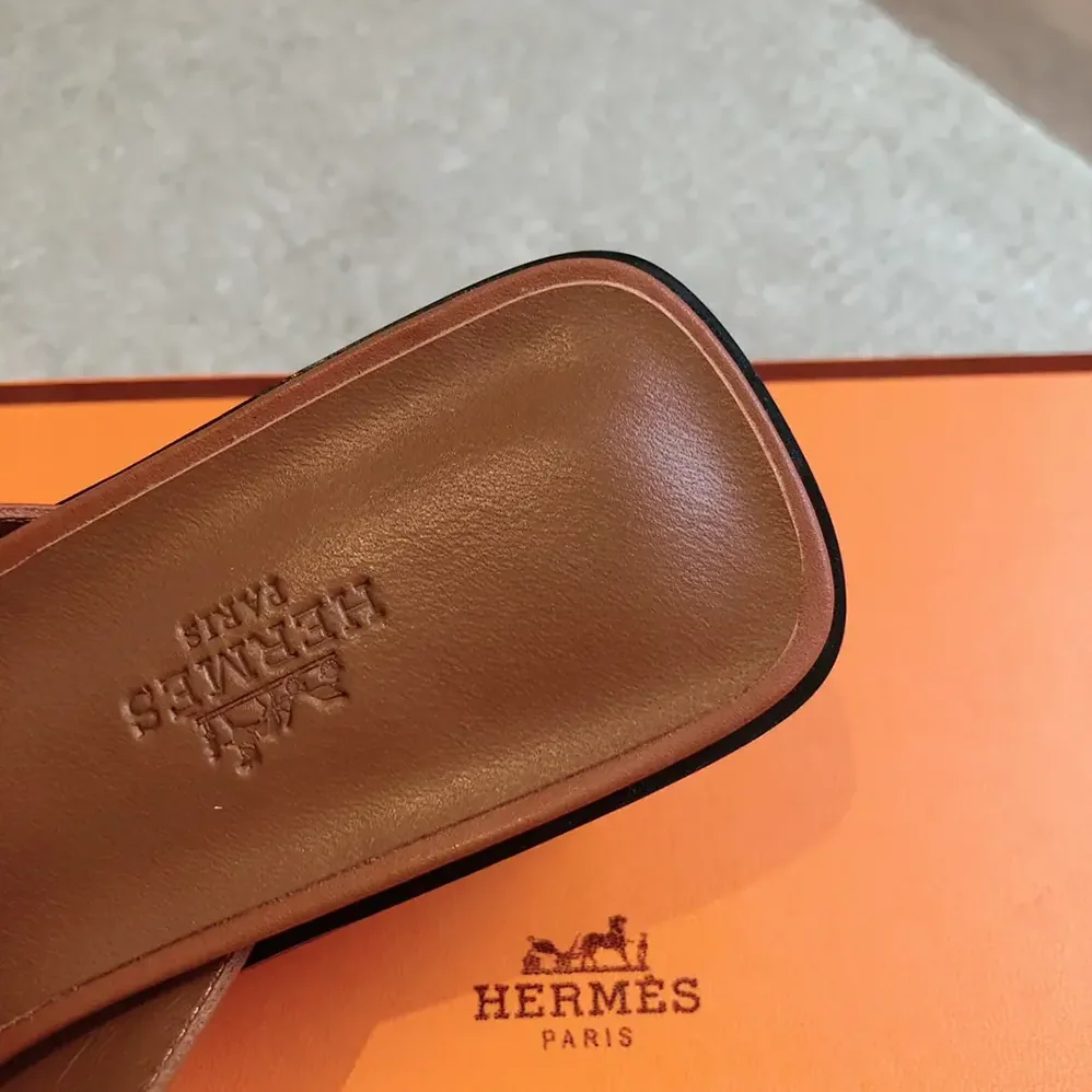 Hermes Ilot 50 Sandal in Calfskin Leather-Brown H241142Z for Women Hermes Ilot 50 Sandal in Calfskin Leather-Brown H241142Z for Women