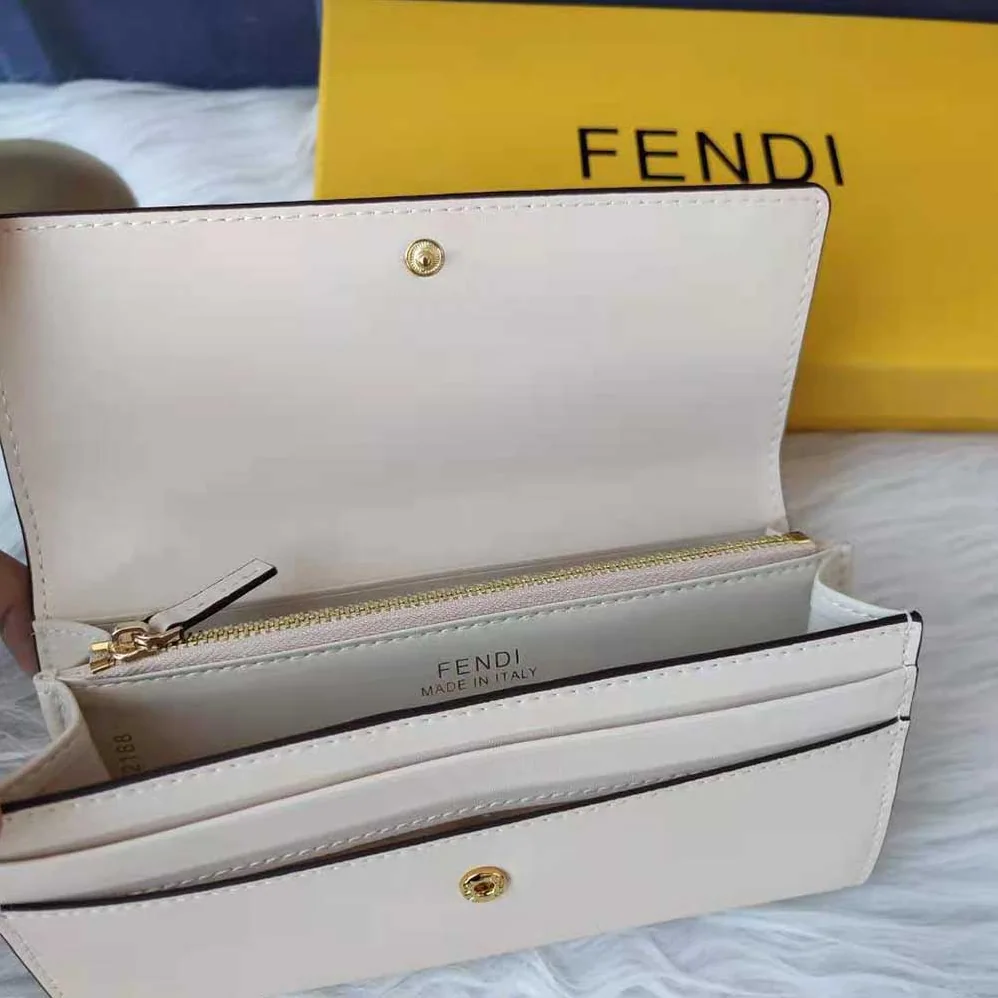 Fendi Continental White Leather Wallet Fastened with a Snap Button for Women