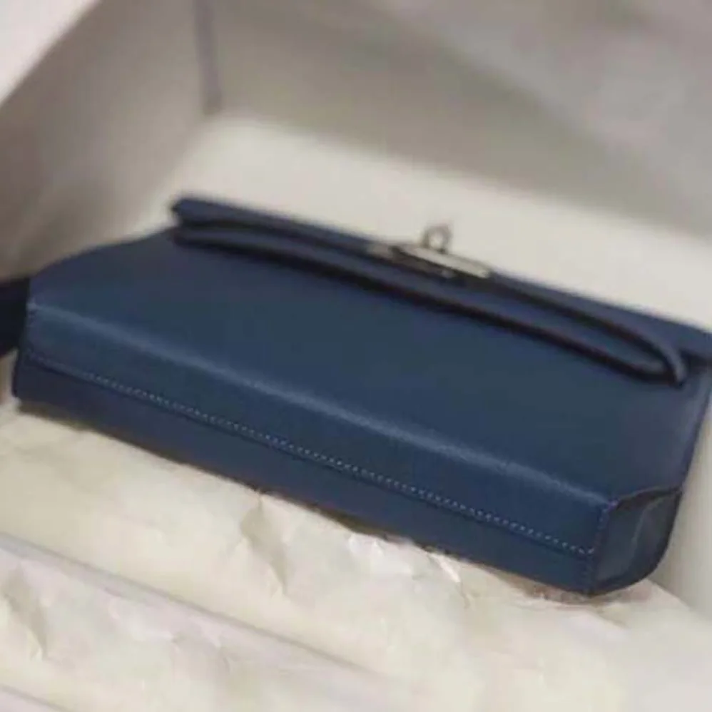 Hermes Kelly Depeches 25 Pouch for Men in Navy