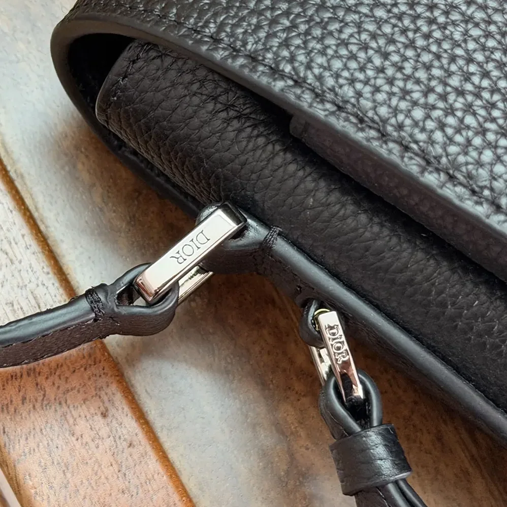 Dior CD Icon Messenger Bag with Flap Gris Flanelle Matte Grained Calfskin for Men Dior CD Icon Messenger Bag with Flap Gris Flanelle Matte Grained Calfskin for Men