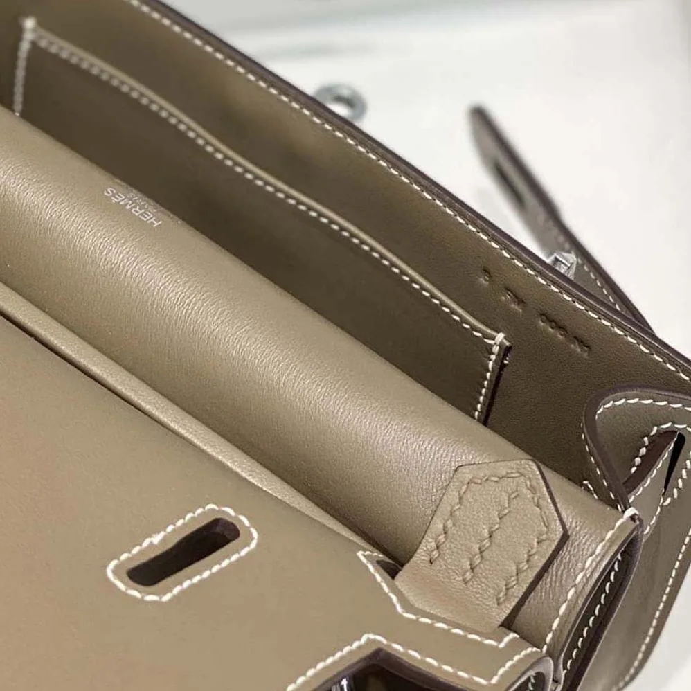 Hermes Jyspiere in Evercolor Leather for Women in Gray Hermes Jyspiere in Evercolor Leather for Women in Gray