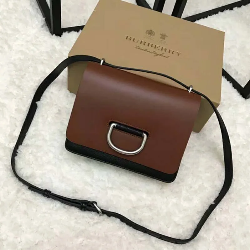 Burberry The Small Leather D-Ring Bag for Women in Brown Burberry The Small Leather D-Ring Bag for Women in Brown
