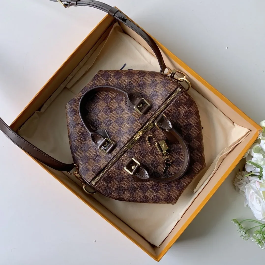 Louis Vuitton Speedy Bandouliere 25 Top Handle Bag in Brown Gold Hardware