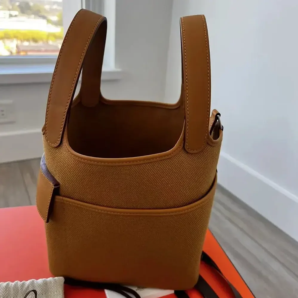 Hermes Picotin Lock 18 Pockets in Goeran Canvas Leather for Women in Brown Hermes Picotin Lock 18 Pockets in Goeran Canvas Leather for Women in Brown