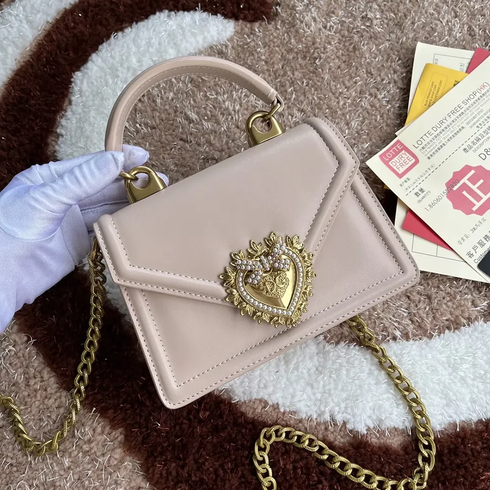Dolce Gabbana D&G Medium Smooth Calfskin Devotion Bag for Women in Pink Dolce Gabbana D&G Medium Smooth Calfskin Devotion Bag for Women in Pink