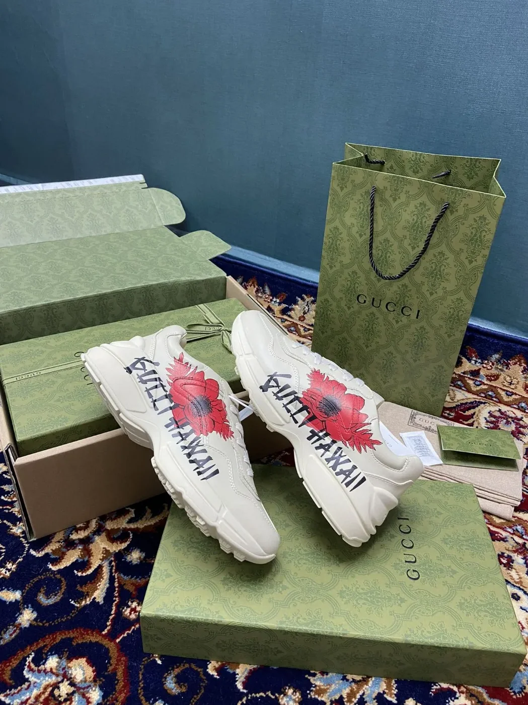 Gucci Rhyton Sneakers With Gucci Hawaii Poppy Print White Ivory