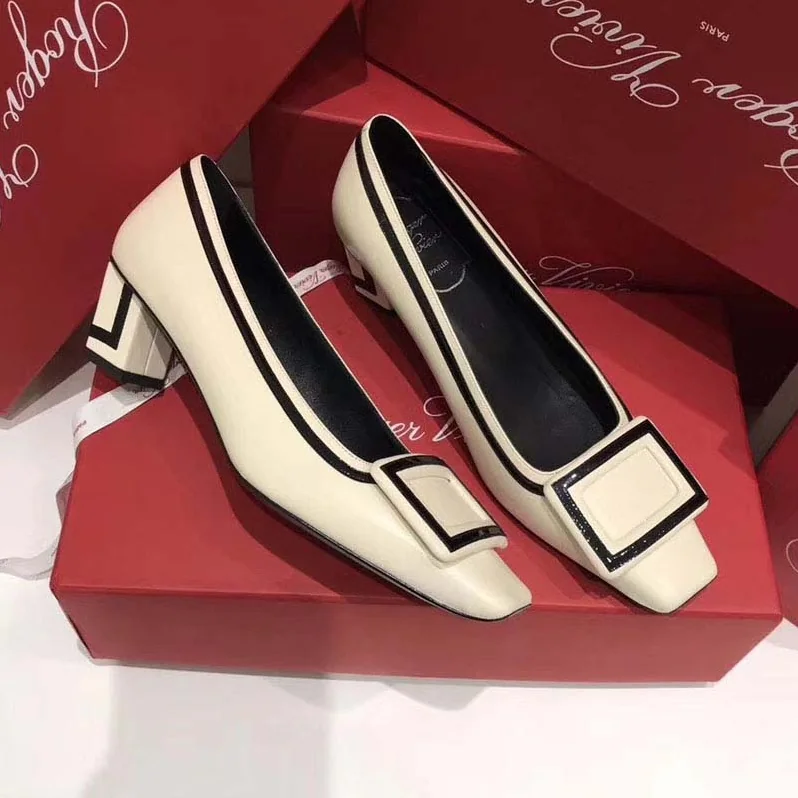 Roger Vivier Belle Vivier Graphic Pumps 45mm Heel White for Women Roger Vivier Belle Vivier Graphic Pumps 45mm Heel White for Women