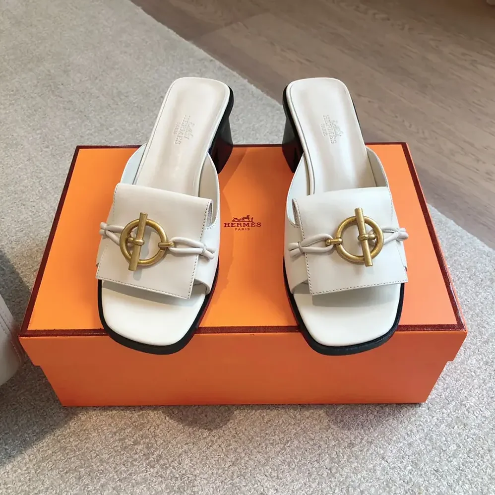 Hermes Ilot 50 Sandal in Calfskin Leather-White H241142Z for Women Hermes Ilot 50 Sandal in Calfskin Leather-White H241142Z for Women