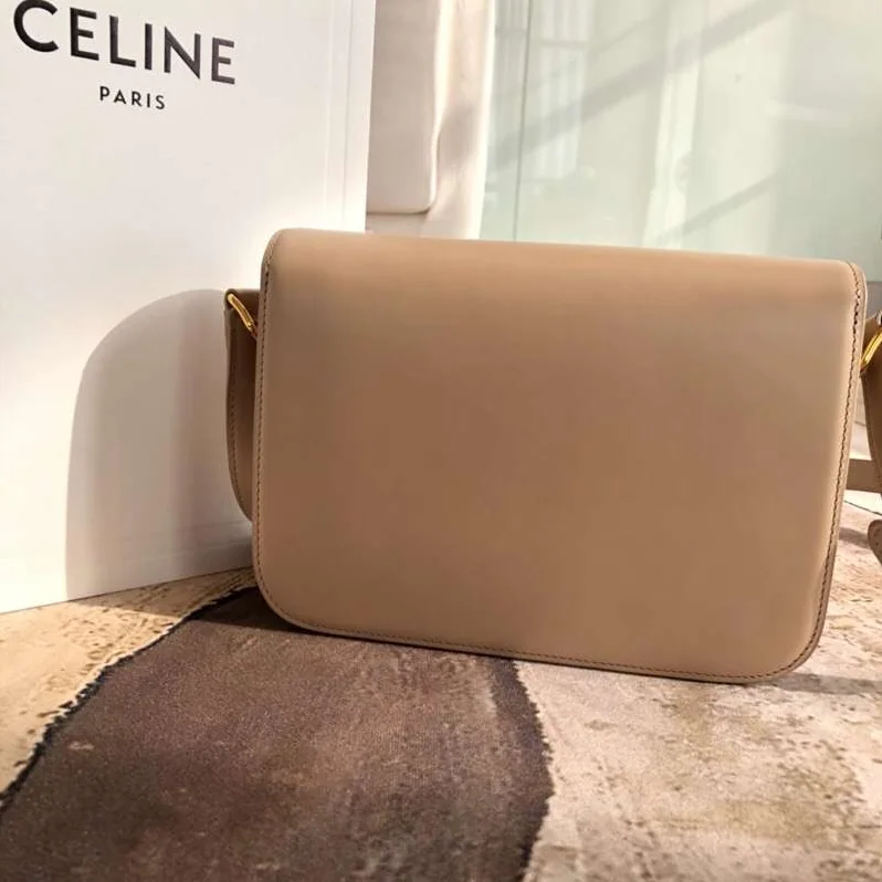 Celine Lady Medium Triomphe Bag in Shiny Calfskin in Sandy