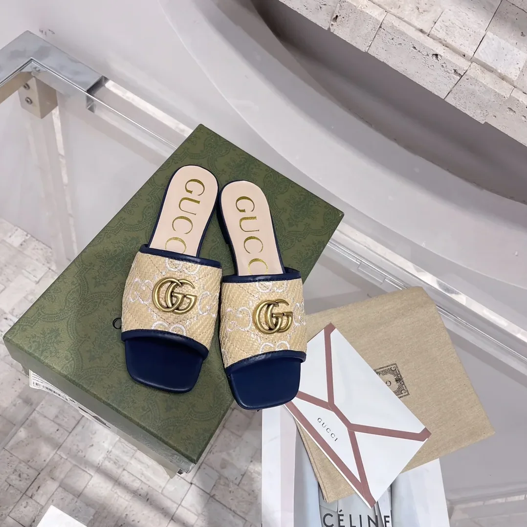 Gucci GG Raffia Effect Slide Purple for Women