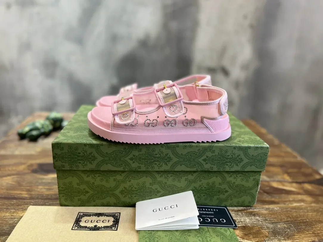 Gucci GG Sandal With Crystals Pink Gucci GG Sandal With Crystals Pink