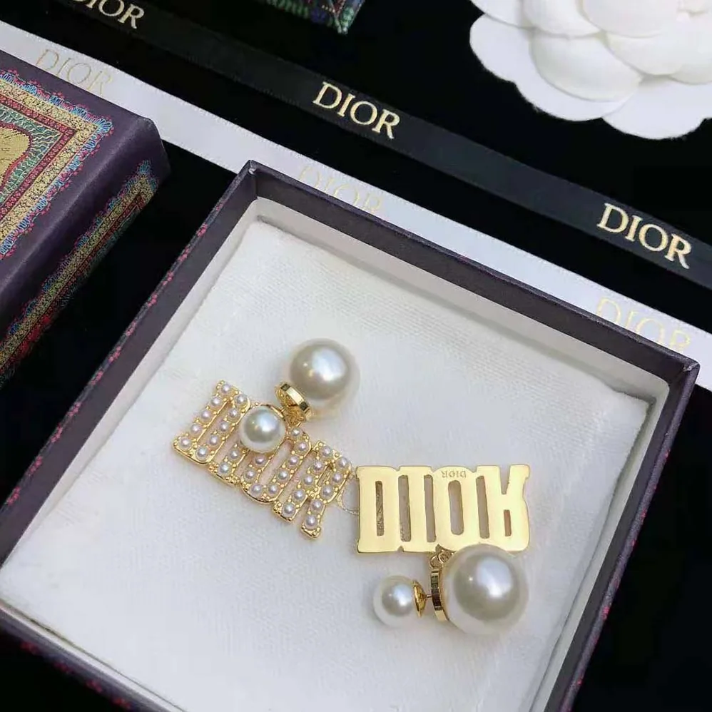 Dior Tribales Earrings Gold-Finish Metal and White Resin Pearls for Women Dior Tribales Earrings Gold-Finish Metal and White Resin Pearls for Women