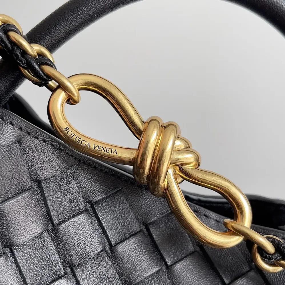 Bottega Veneta Medium Andiamo in Supple Intrecciato Leather for Women in Black/Gold