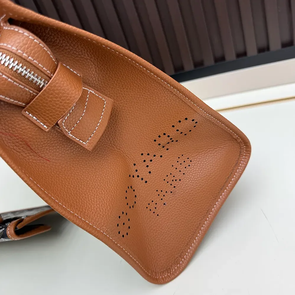 Goyard Hardy Pm Bag for Unisex in Tan Goyard Hardy Pm Bag for Unisex in Tan