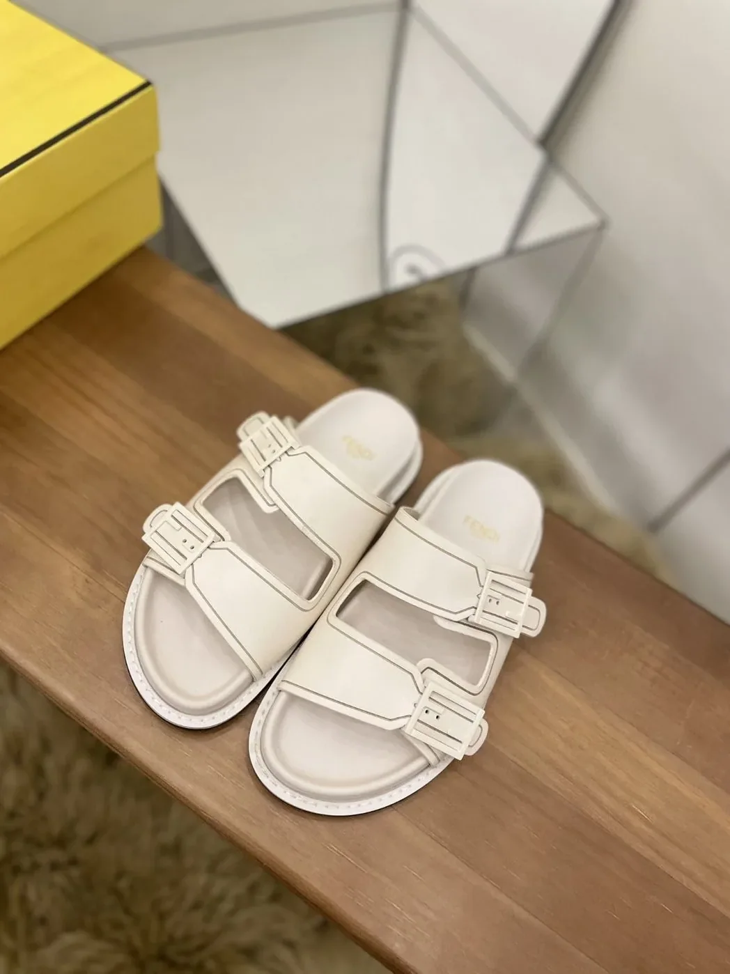 Fendi Feel Slides White