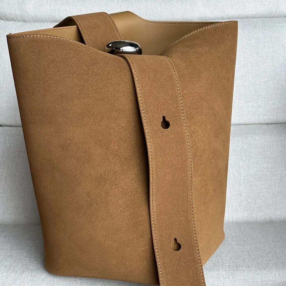 Loewe Large Pebble Bucket Bag in Suede Calfskin-BANBBBHX01 for Unisex Loewe Large Pebble Bucket Bag in Suede Calfskin-BANBBBHX01 for Unisex