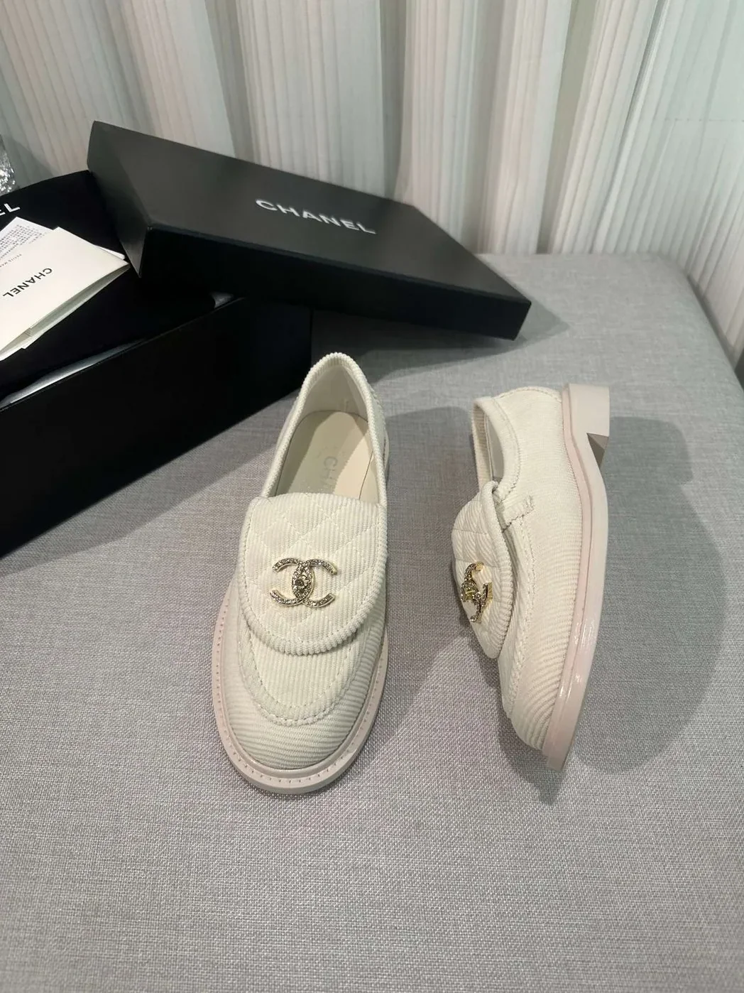 Chanel Moccasins Cream Chanel Moccasins Cream