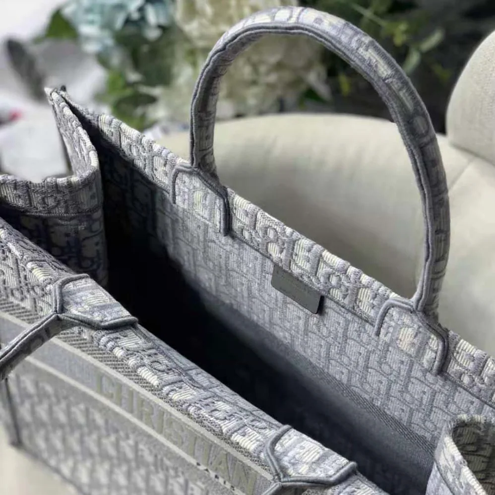 Dior Dior Bbook Tote for Women in Silver Dior Dior Bbook Tote for Women in Silver