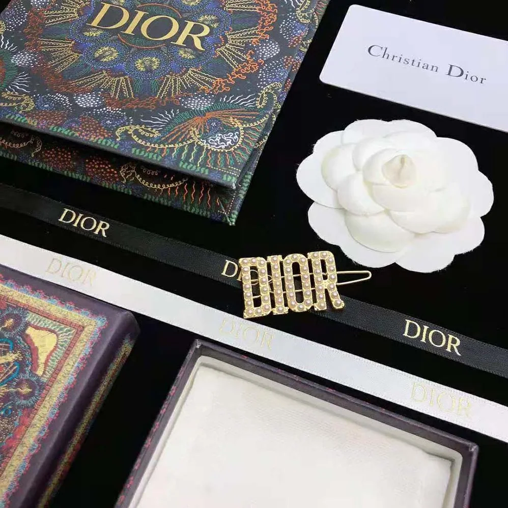 Dior Diorevolution Barrette Gold for Women in Finish Metal Dior Diorevolution Barrette Gold for Women in Finish Metal