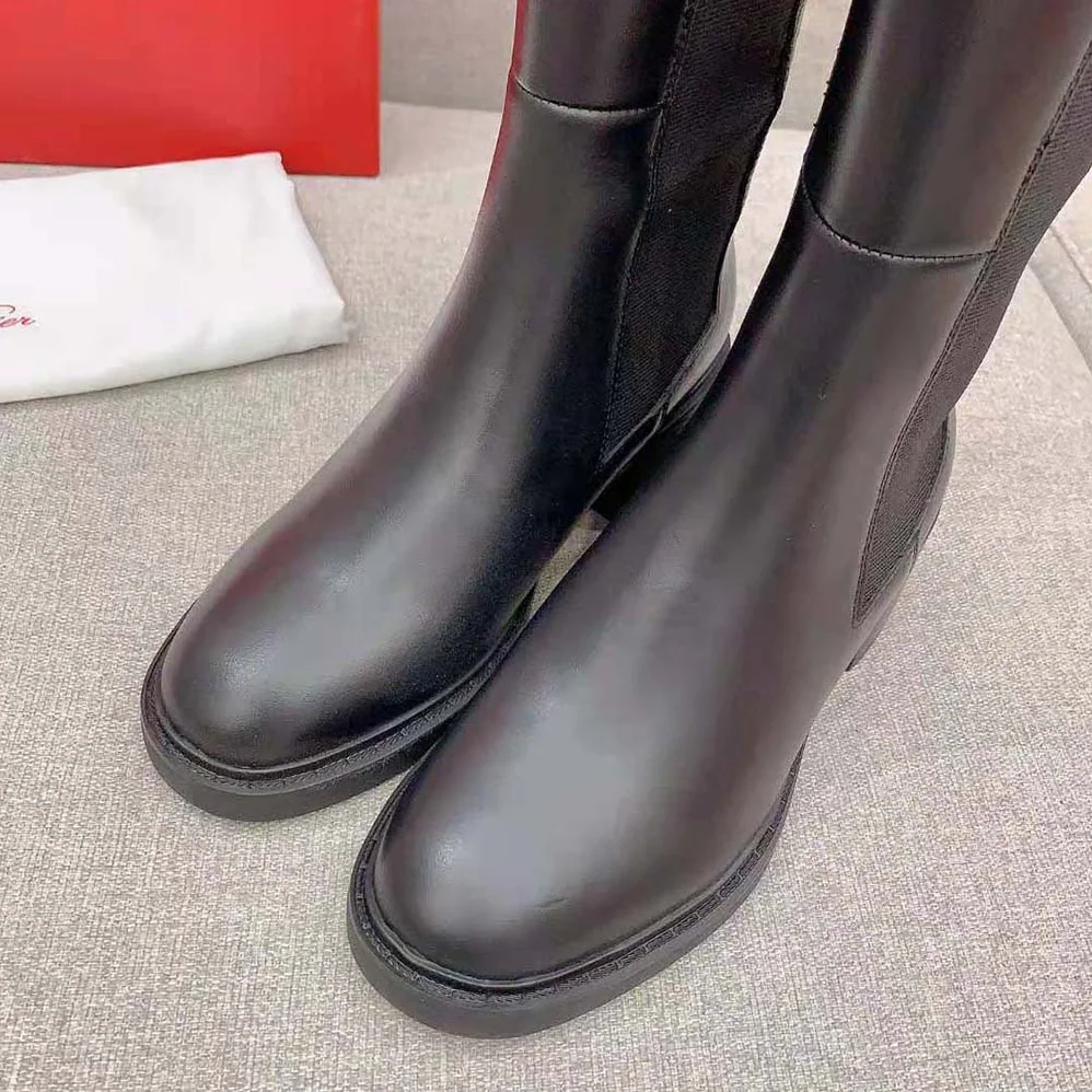 Roger Vivier Viv' Rangers Metal Buckle Chelsea Boots in Leather for Women Roger Vivier Viv' Rangers Metal Buckle Chelsea Boots in Leather for Women