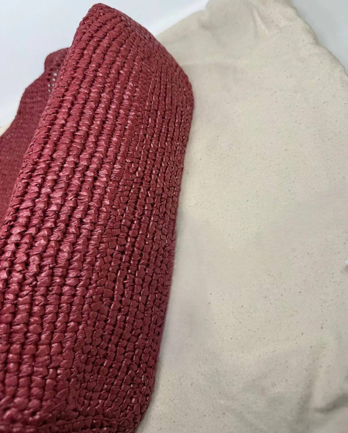 Saint Laurent Icare Medium Tote Bag / Rouge Cabernet Raffia Bronze Hardware Saint Laurent Icare Medium Tote Bag / Rouge Cabernet Raffia Bronze Hardware