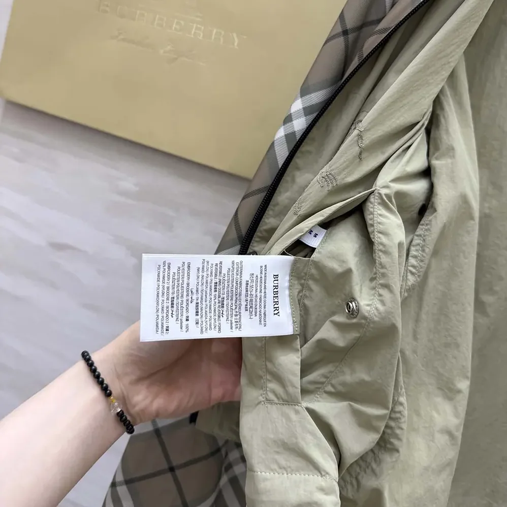 Burberry Cropped Reversible Check Hooded Jacket for Women Burberry Cropped Reversible Check Hooded Jacket for Women