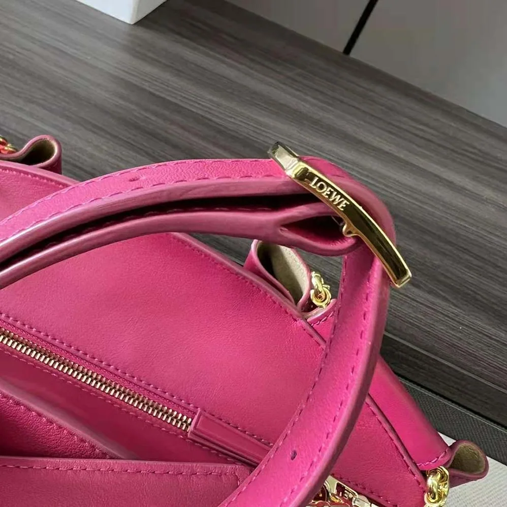 Loewe Small Paseo Bag in Shiny Nappa Calfskin with Chain for Women in Rose Loewe Small Paseo Bag in Shiny Nappa Calfskin with Chain for Women in Rose
