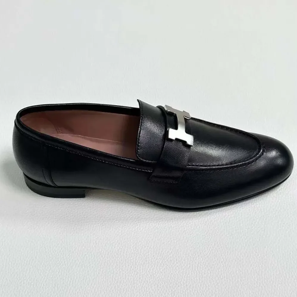 Hermes Loafer in Calfskin with Palladium Plated Signature “H” Detail for Men in Black Hermes Loafer in Calfskin with Palladium Plated Signature “H” Detail for Men in Black