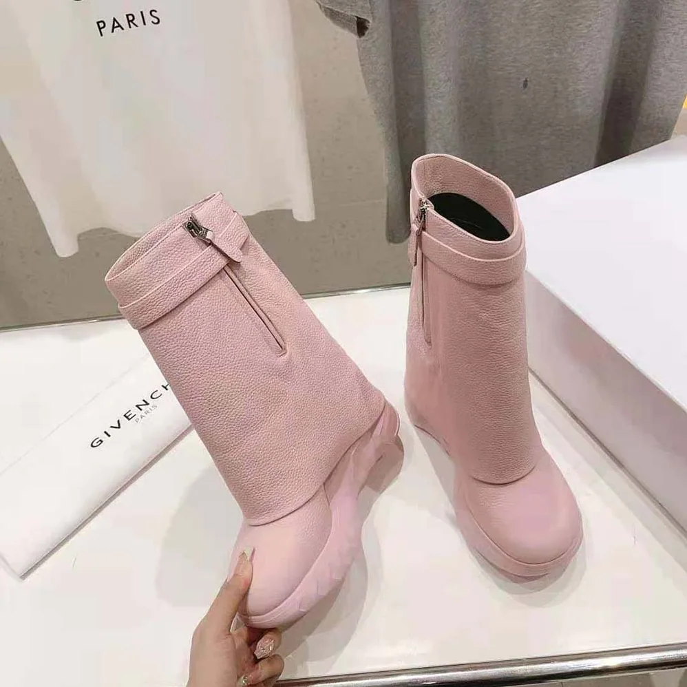 Givenchy Shark Lock Biker Ankle Boots in Grained Leather for Women in Pink